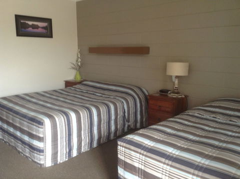 Admella Motel - Sunshine Coast Guide 0