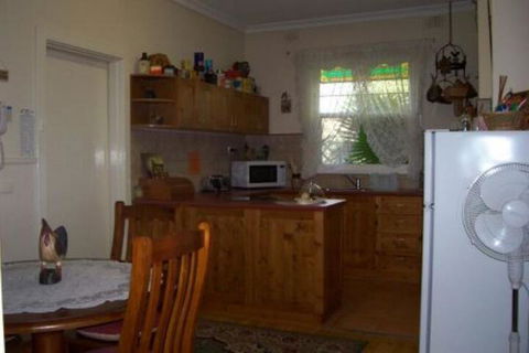 Cottage On Tottenham - Sunshine Coast Guide 3