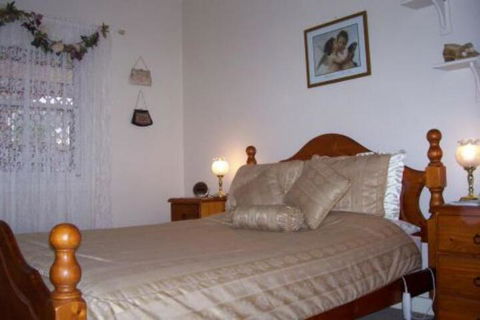Cottage On Tottenham - Sunshine Coast Guide 4