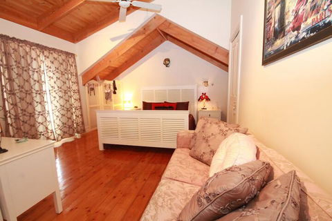 Pelican Sands Bed & Breakfast - Sunshine Coast Guide 7