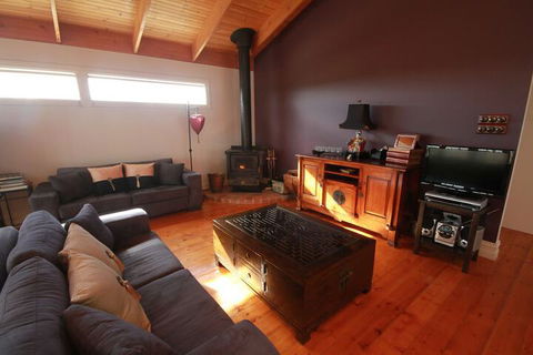 Pelican Sands Bed & Breakfast - Sunshine Coast Guide 4