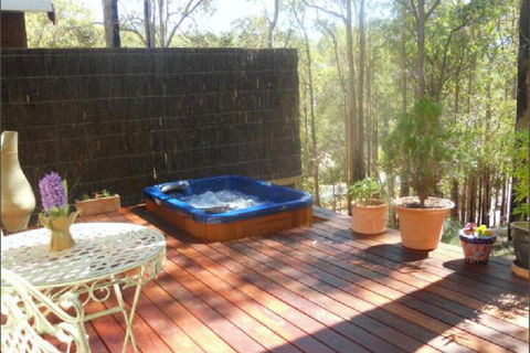 Bickley Valley Retreat - Sunshine Coast Guide 2