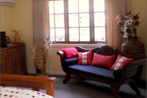 Bickley Valley Retreat - Sunshine Coast Guide 6