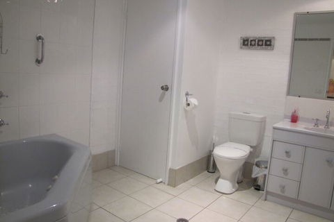Apollo Apartments - Sunshine Coast Guide 5