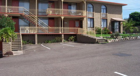 Town Centre Motor Inn - Sunshine Coast Guide 1