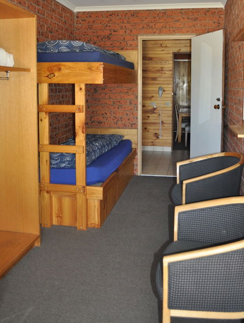Merrijig Motor Inn Resort - Sunshine Coast Guide 3