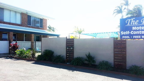 Rover Holiday Units - Sunshine Coast Guide 2