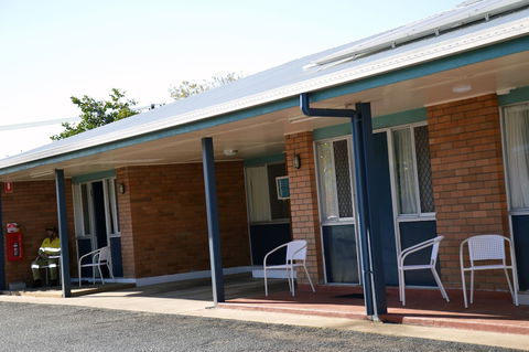 Rover Holiday Units - Sunshine Coast Guide 3