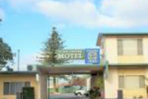 Town Centre Motel - Sunshine Coast Guide 0