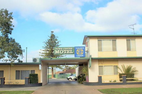 Town Centre Motel - Sunshine Coast Guide 3