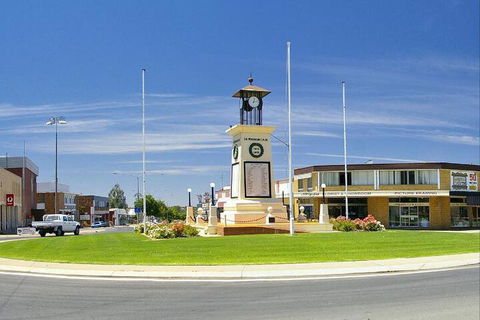 Town Centre Motel - Sunshine Coast Guide 2