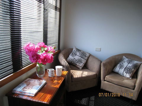 Hi George Bed & Breakfast - Sunshine Coast Guide 4