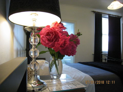 Hi George Bed & Breakfast - Sunshine Coast Guide 5