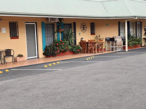 Inverell Motel - Sunshine Coast Guide 4