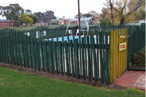 Glenndale Park Motel - Sunshine Coast Guide 3