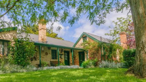 Laurel Cottage - Sunshine Coast Guide 2