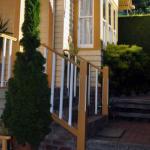 Belton Apartments - Sunshine Coast Guide 0