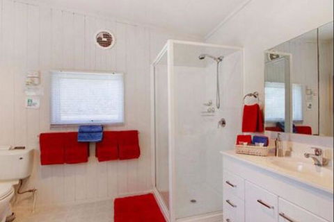 Sunway Farm Bed & Breakfast & Rosebud Cottage - Sunshine Coast Guide 4