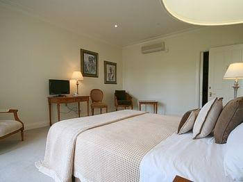 Sanctuary Lodge - Sunshine Coast Guide 1
