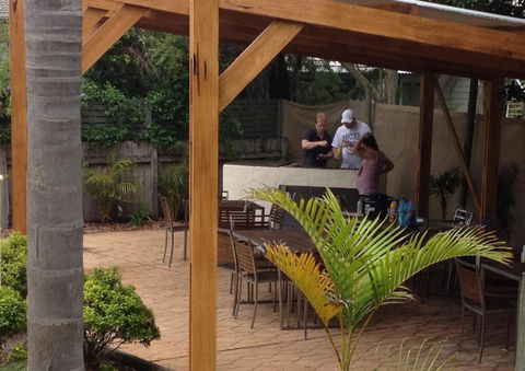 Hawks Nest Motel - Sunshine Coast Guide 3