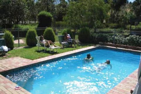 Aristocrat Waurnvale Motel - Sunshine Coast Guide 1
