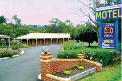 Aristocrat Waurnvale Motel - Sunshine Coast Guide 0