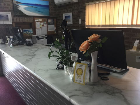 Bayview Motel - Sunshine Coast Guide 1