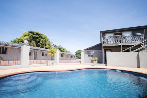 Archipelago Apartments - Sunshine Coast Guide 3
