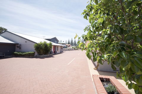 Archipelago Apartments - Sunshine Coast Guide 1