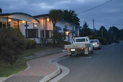 Smugglers Rest Apartments Dover - Sunshine Coast Guide 2