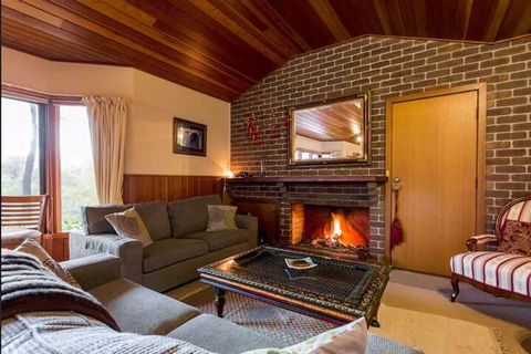Adriennes Country Retreat - Sunshine Coast Guide 2
