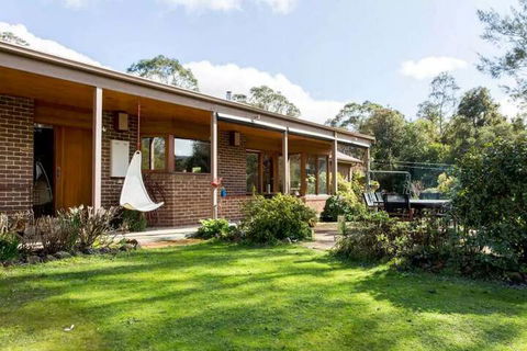 Adriennes Country Retreat - Sunshine Coast Guide 1