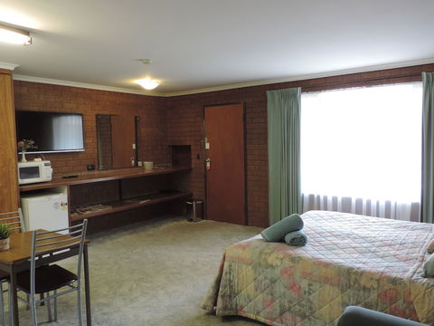 Greenacres Motel - Sunshine Coast Guide 6