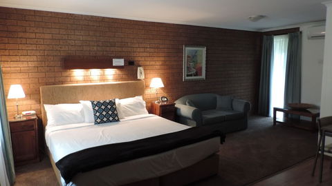 Greenacres Motel - Sunshine Coast Guide 5