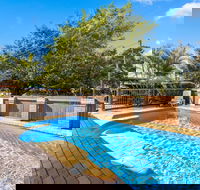 Ocean Park Motel - Sunshine Coast Guide