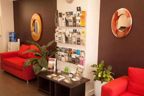 Wine Country Motor Inn - Sunshine Coast Guide 0