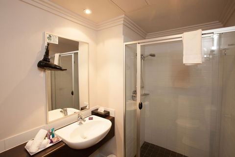 Wine Country Motor Inn - Sunshine Coast Guide 4