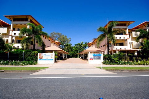 City Plaza Apartments - Sunshine Coast Guide 0