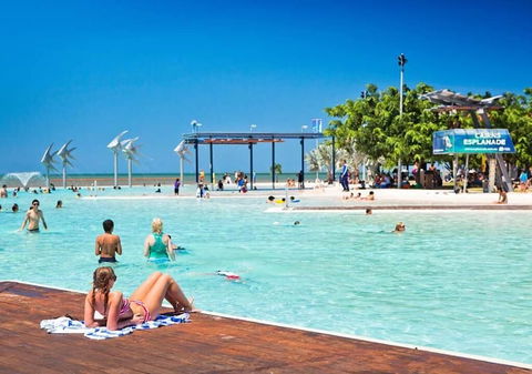 Global Backpackers Cairns - Sunshine Coast Guide 1