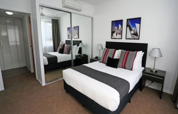 Under The Townsville Sun (694I) - Sunshine Coast Guide 0