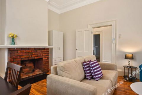 The Accommodation Group Nineteen20 Invermay - Sunshine Coast Guide 2