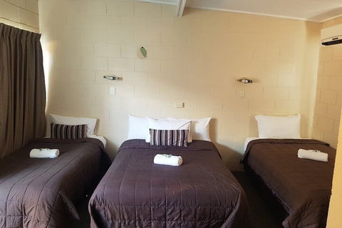 Windsor Hotel Dalby - Sunshine Coast Guide 1