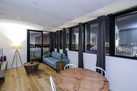 Unil Apartments Glenwaverley - Sunshine Coast Guide 2