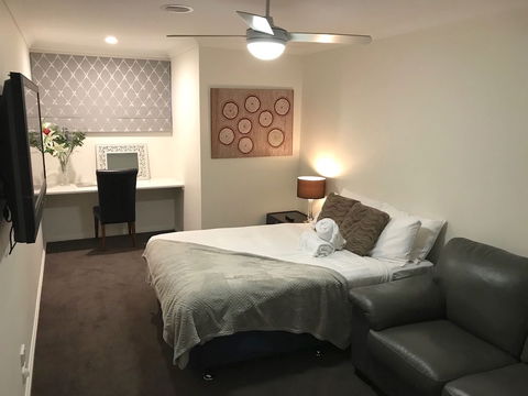 Rosanna Mansion - Sunshine Coast Guide 5