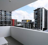Chic Brisbane Living - Sunshine Coast Guide