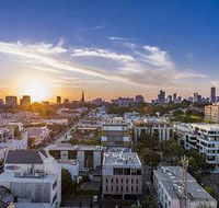 Oaks Pinnacle - Sunshine Coast Guide