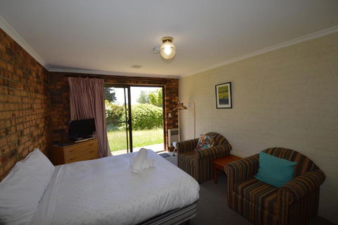Ellswood 1 - Sunshine Coast Guide 4