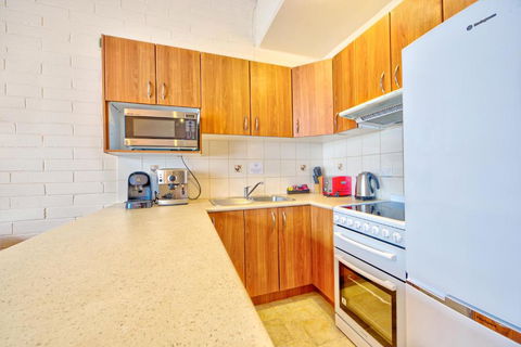 Snow Ski Apartments 16 - Sunshine Coast Guide 3