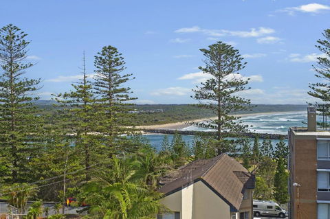 Akuna 20 6 Joffre Street - Sunshine Coast Guide 2