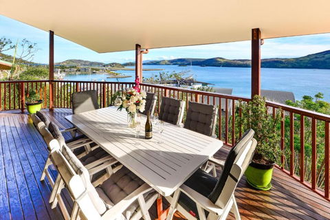 NEWLY BEAUTFULLY RENOVATED 16 The Casuarina 3 Bedroom House With 180 Degree Ocean Views - Sunshine Coast Guide 2